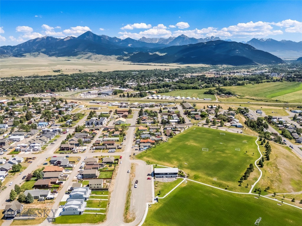 818 N 13th Street, Livingston MT 59047
