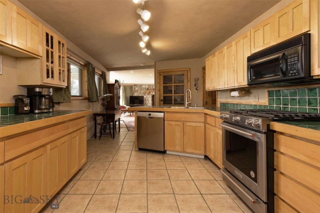 8181 Rolling Hills, Bozeman MT 59715