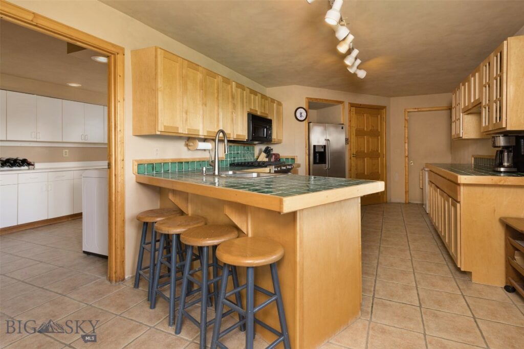 8181 Rolling Hills, Bozeman MT 59715