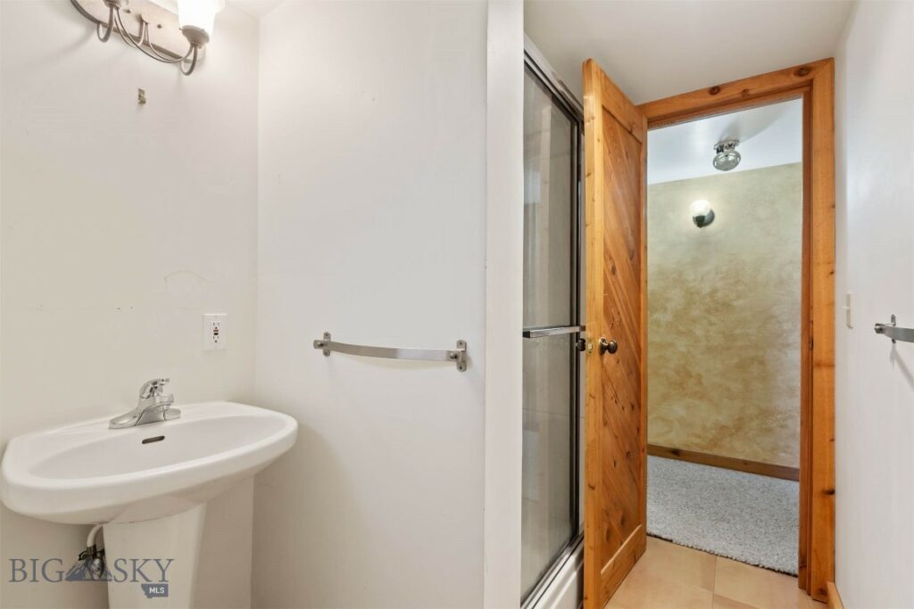 8212 War Eagle, Bozeman MT 59718