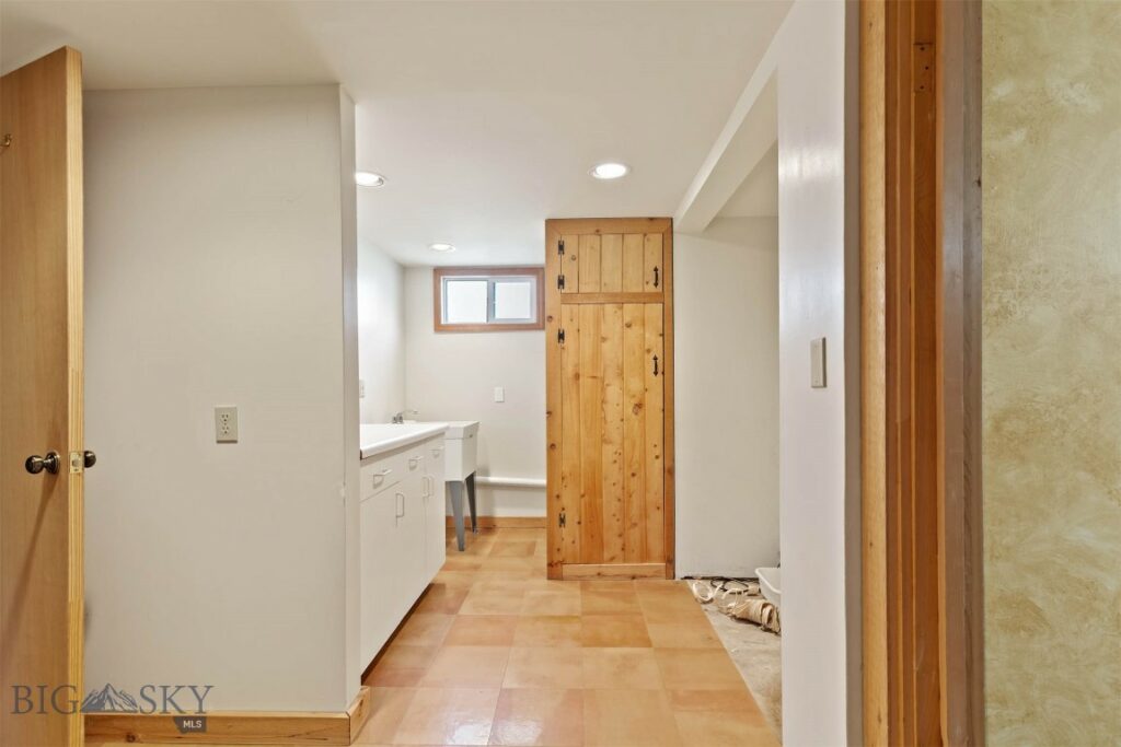 8212 War Eagle, Bozeman MT 59718