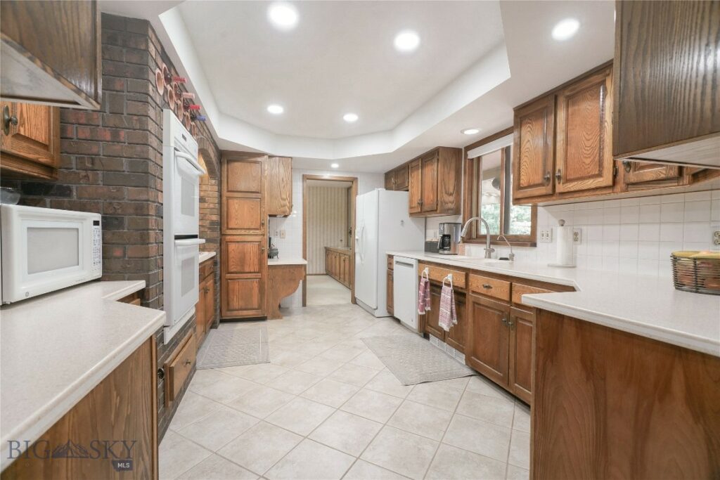 8472 Wagon Boss Road, Bozeman MT 59715