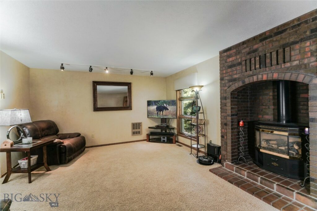 8472 Wagon Boss Road, Bozeman MT 59715
