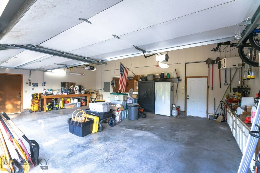 8472 Wagon Boss Road, Bozeman MT 59715