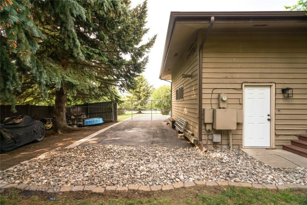 8472 Wagon Boss Road, Bozeman MT 59715