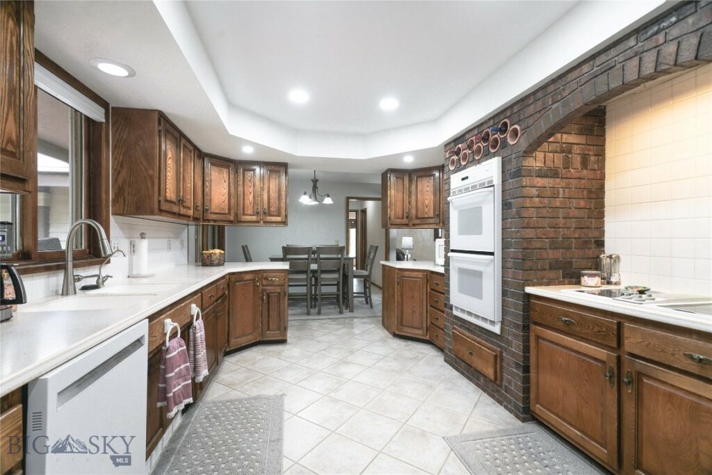 8472 Wagon Boss Road, Bozeman MT 59715