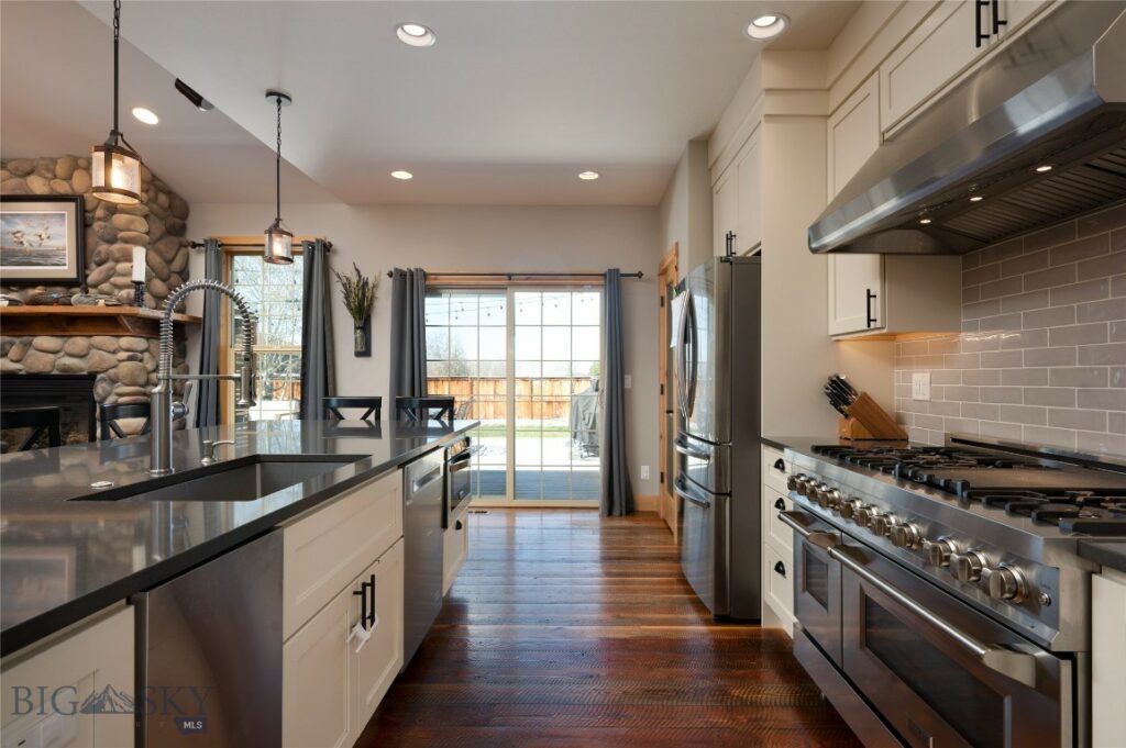 85 Flagstone Drive, Belgrade MT 59714