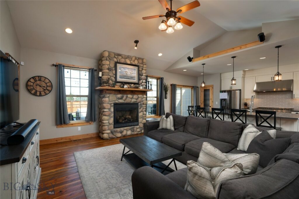 85 Flagstone Drive, Belgrade MT 59714