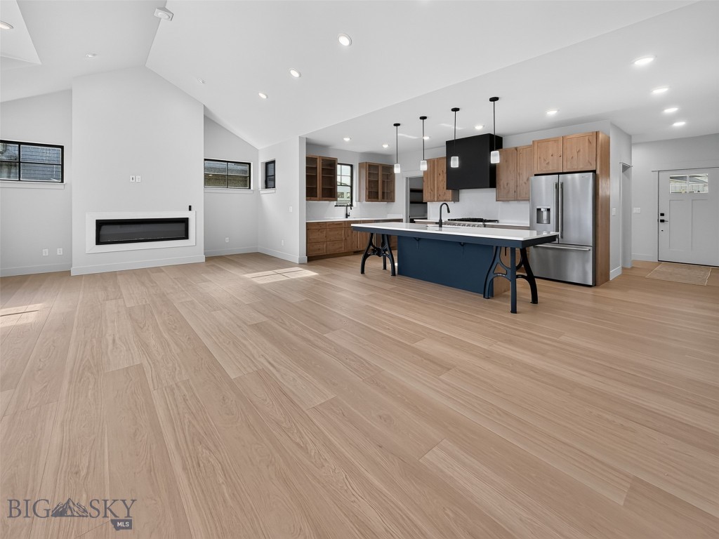 86 Hilgard Peak Court, Bozeman MT 59718