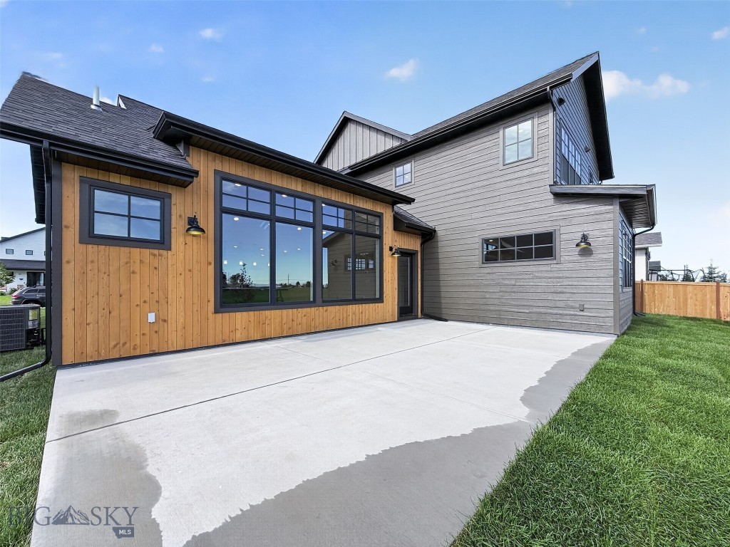 86 Hilgard Peak Court, Bozeman MT 59718