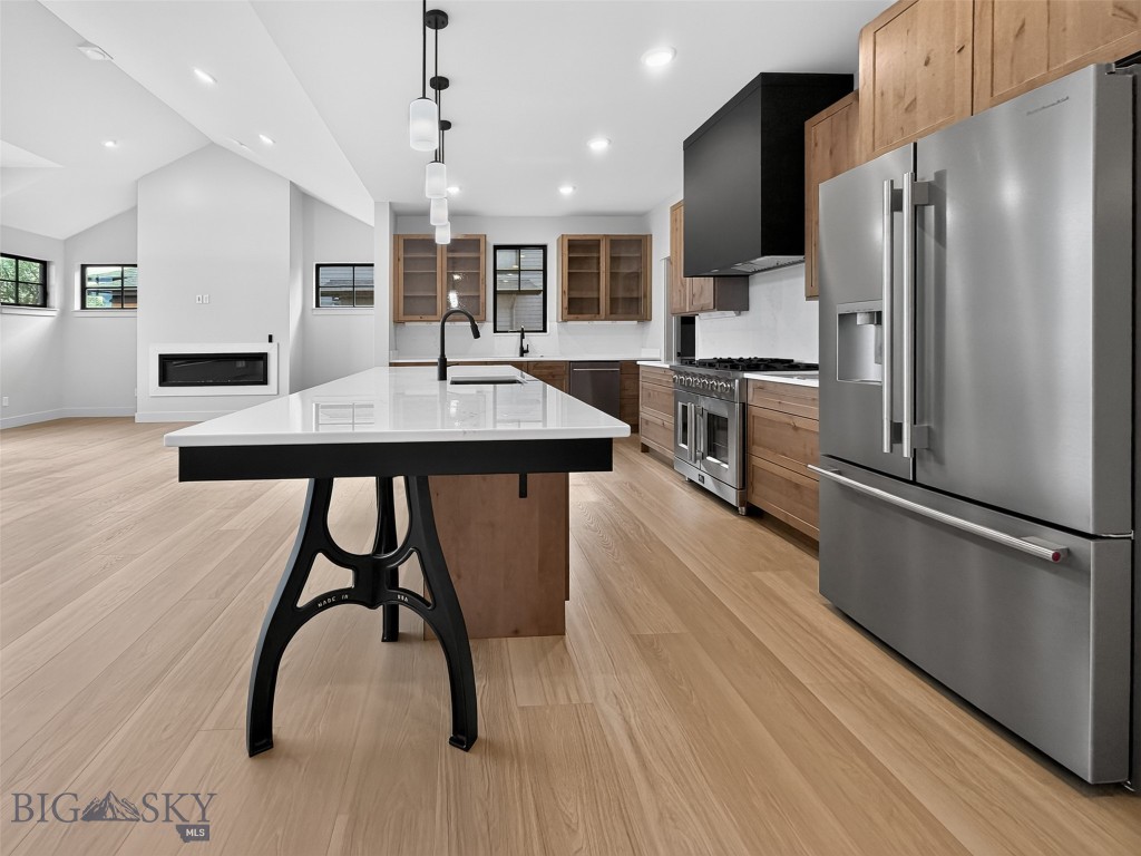 86 Hilgard Peak Court, Bozeman MT 59718