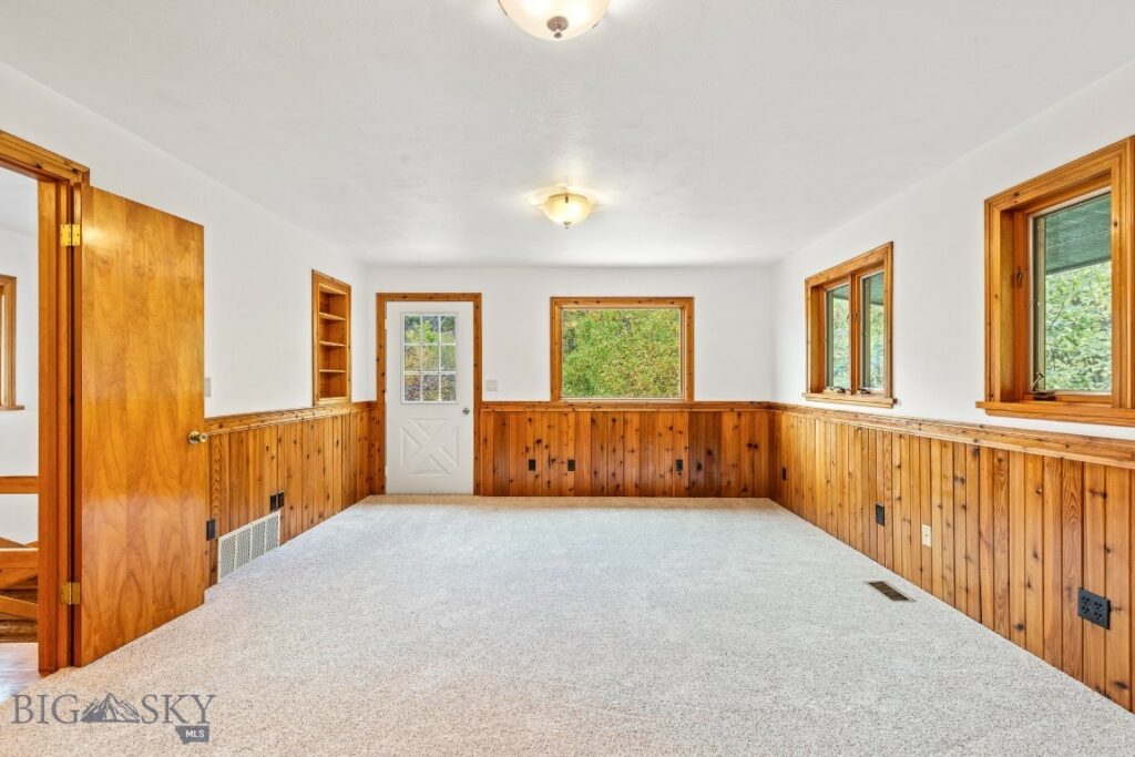 8651 E Panorama Drive E, Bozeman MT 59715