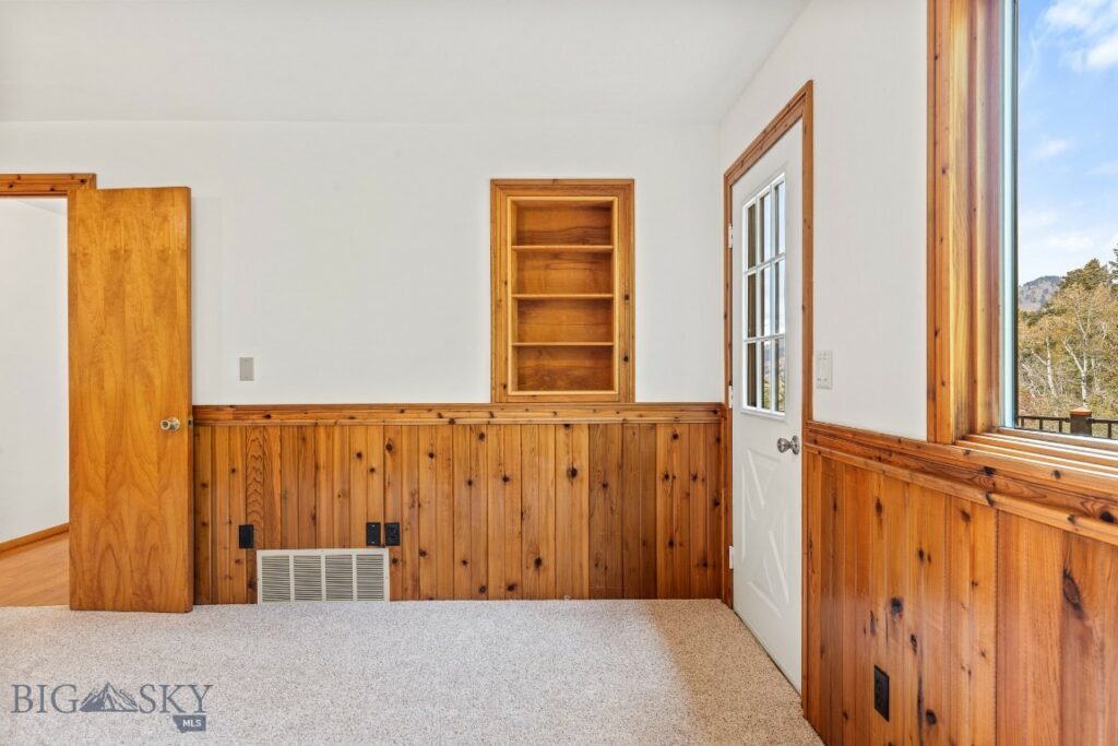 8651 E Panorama Drive E, Bozeman MT 59715