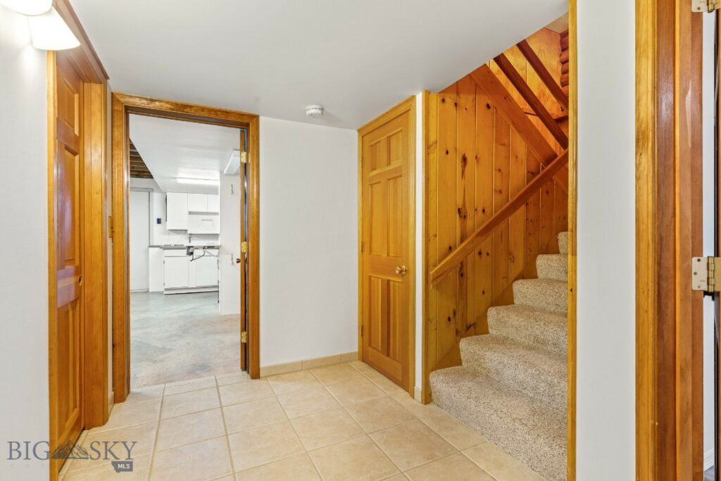 8651 E Panorama Drive E, Bozeman MT 59715