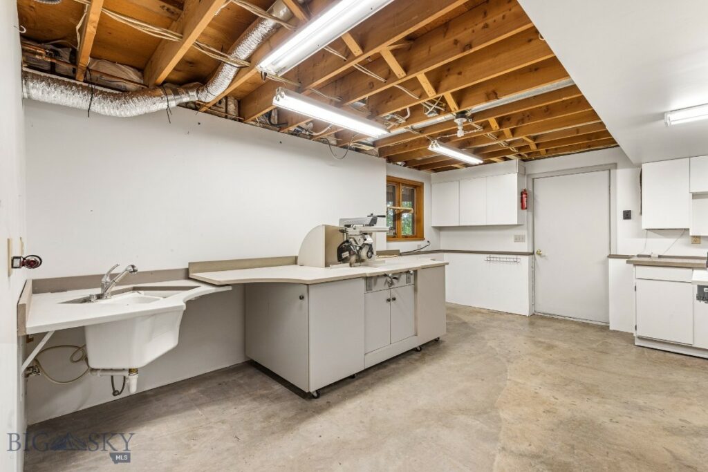 8651 E Panorama Drive E, Bozeman MT 59715