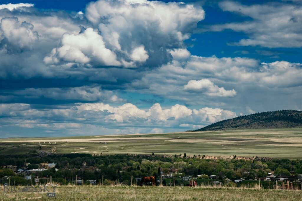 88 Buffalo Trail Road, Livingston MT 59047