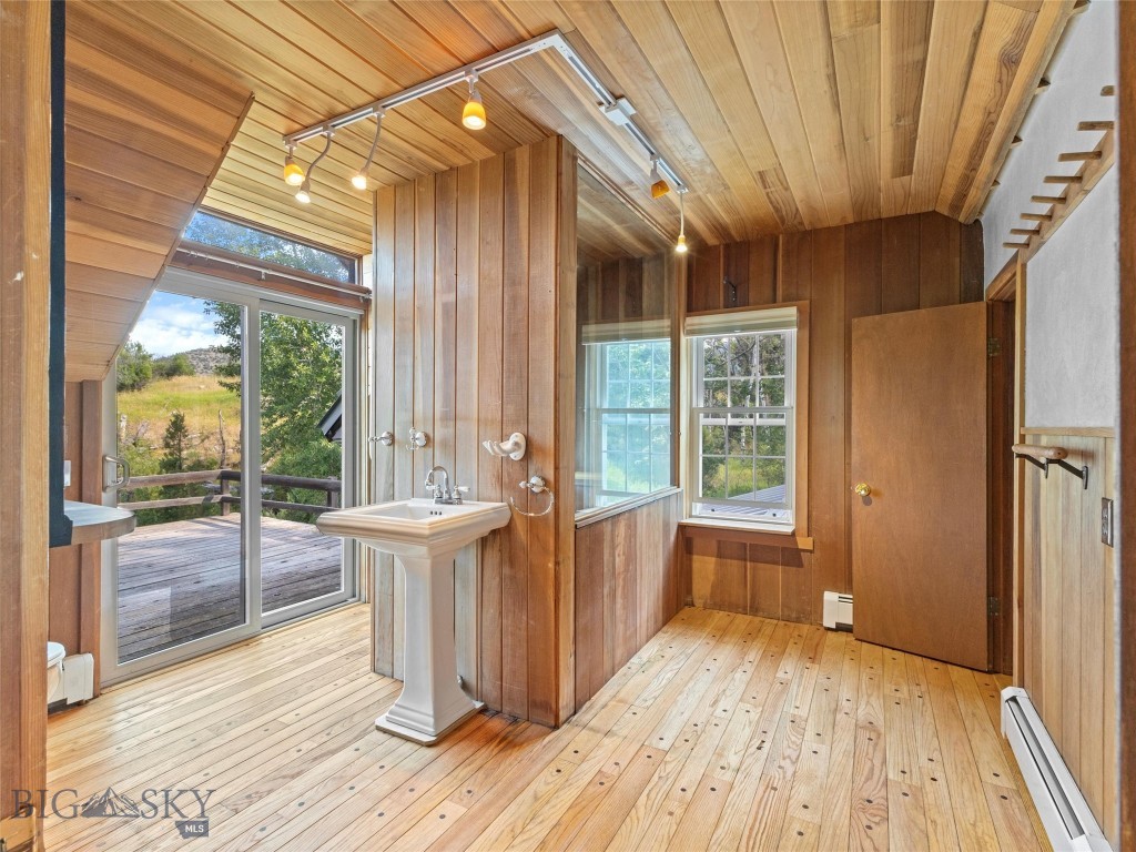 89 Deep Creek, Livingston MT 59047