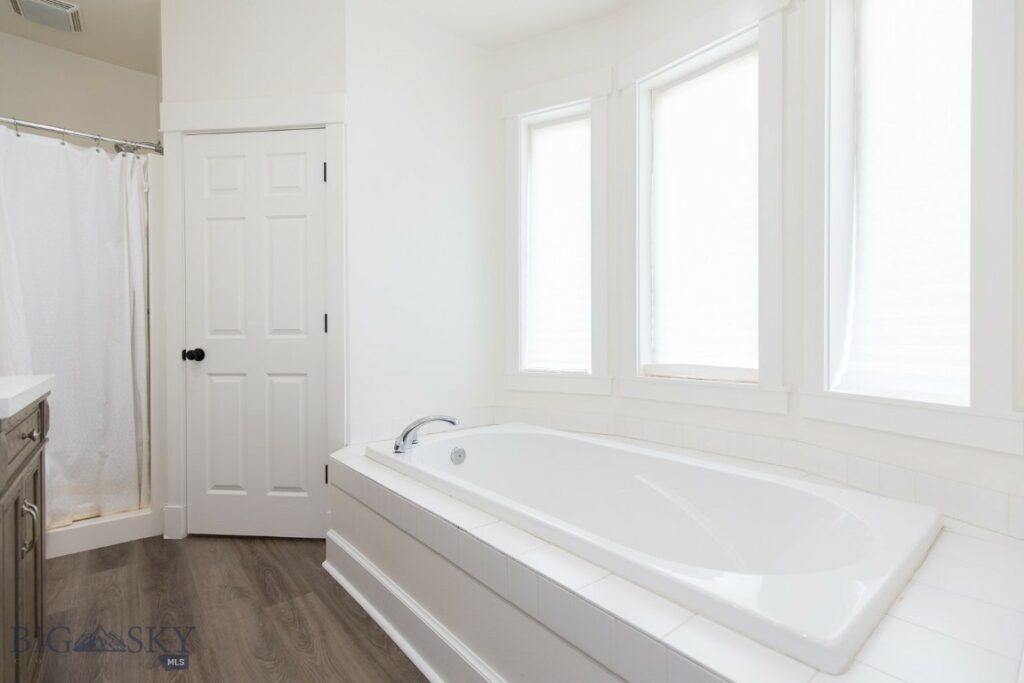 894 Rogers, Bozeman MT 59718