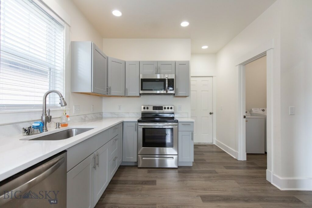 894 Rogers, Bozeman MT 59718