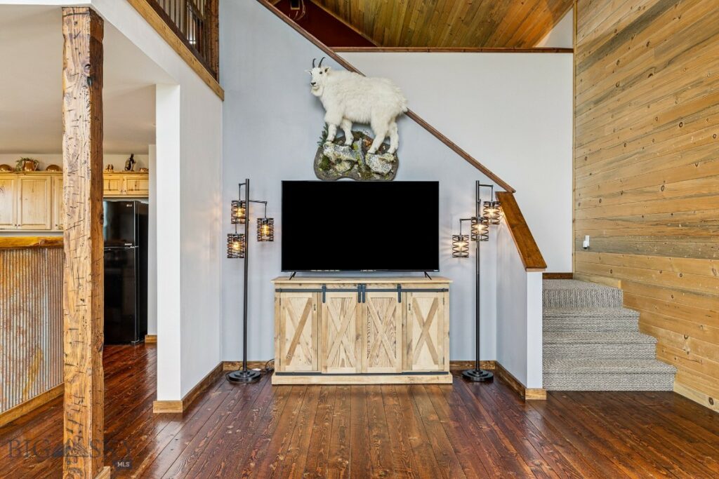 90 Chicory, Livingston MT 59047