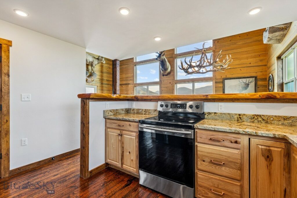 90 Chicory, Livingston MT 59047