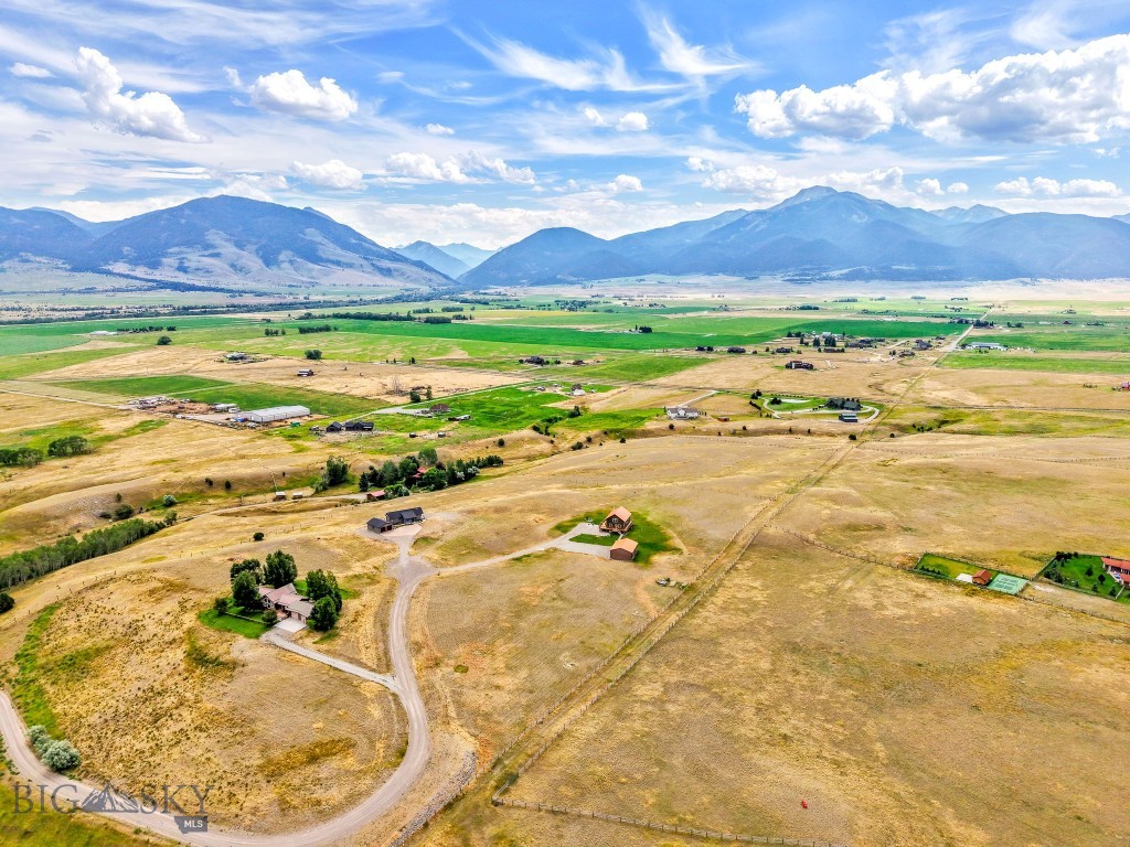 90 Chicory, Livingston MT 59047