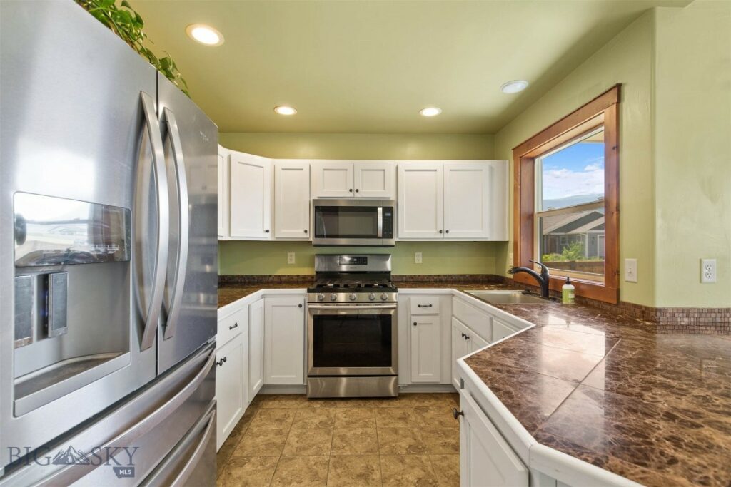 901 Floyd Way, Livingston MT 59047