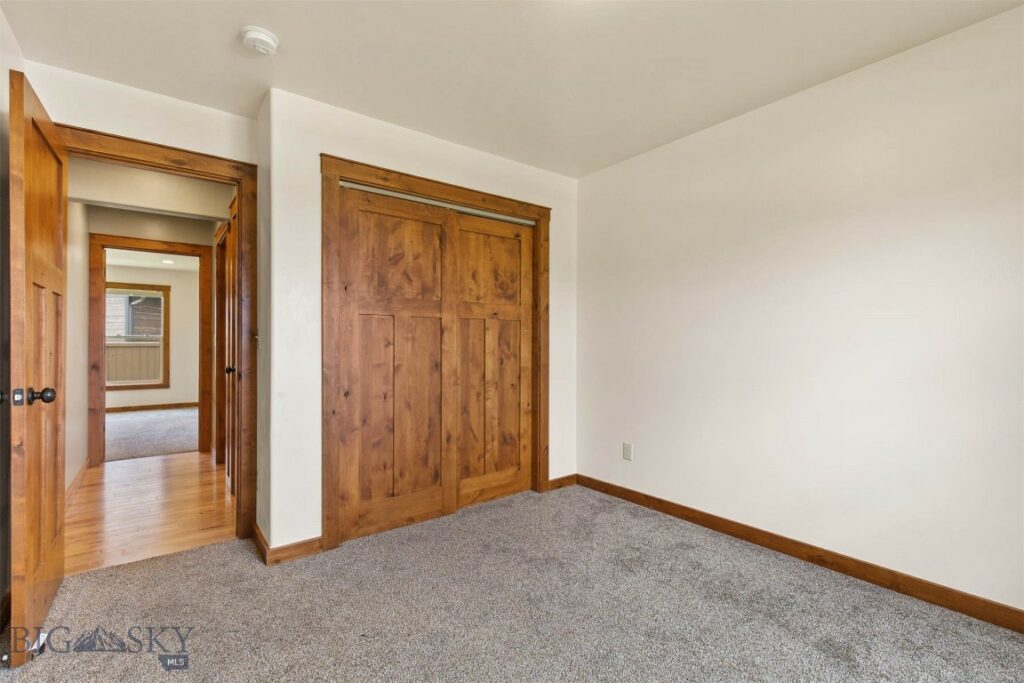 901 Floyd Way, Livingston MT 59047