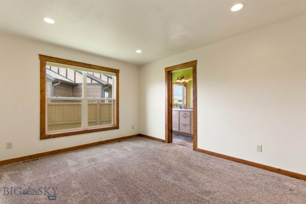901 Floyd Way, Livingston MT 59047