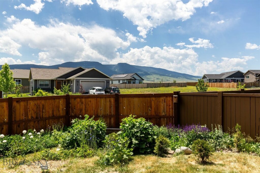 901 Floyd Way, Livingston MT 59047