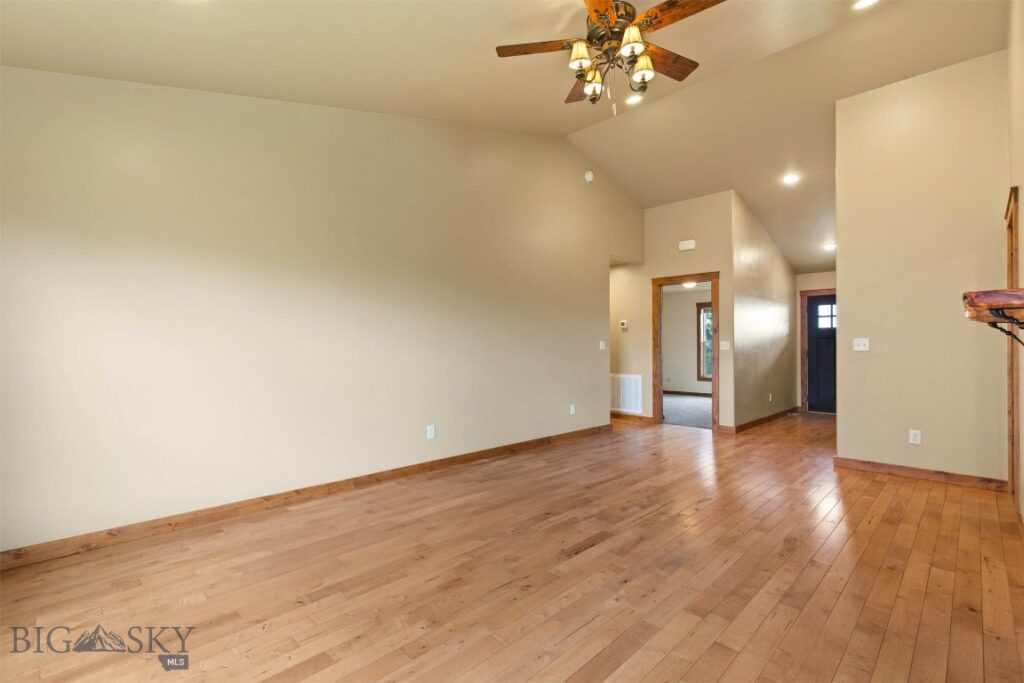 901 Floyd Way, Livingston MT 59047