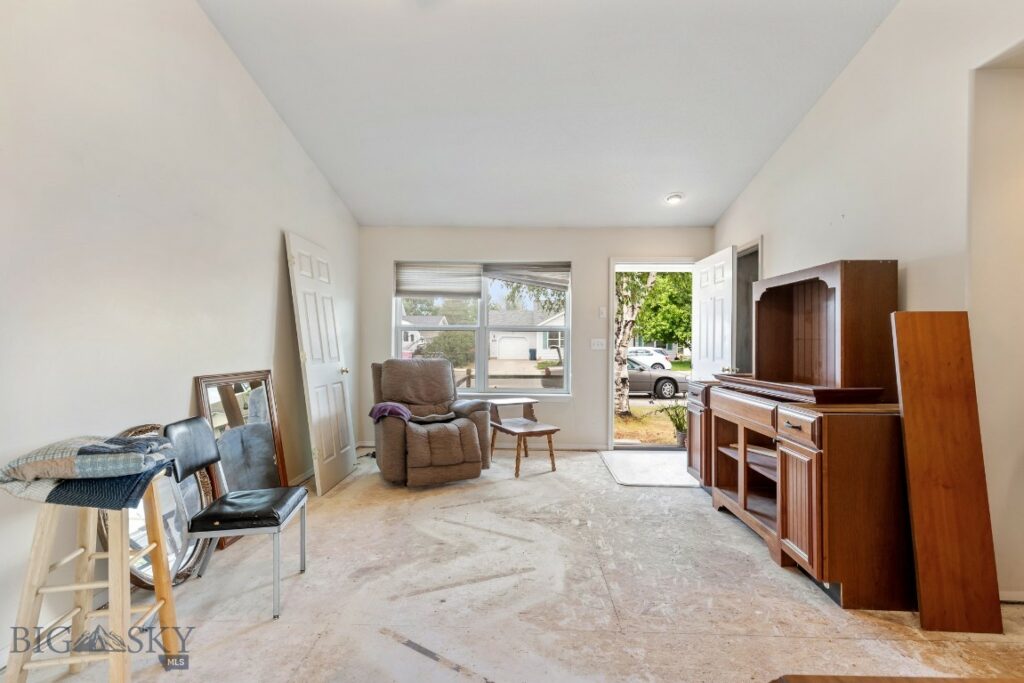 904 Paisley Drive, Belgrade MT 59714
