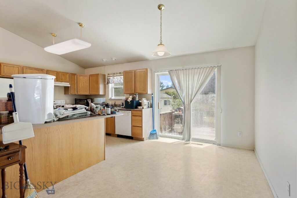 904 Paisley Drive, Belgrade MT 59714