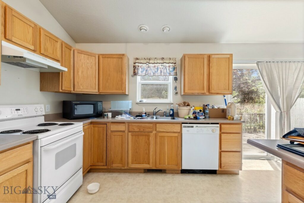 904 Paisley Drive, Belgrade MT 59714