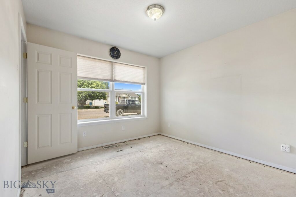 904 Paisley Drive, Belgrade MT 59714