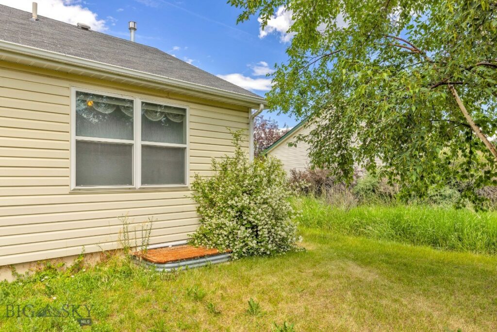 904 Paisley Drive, Belgrade MT 59714