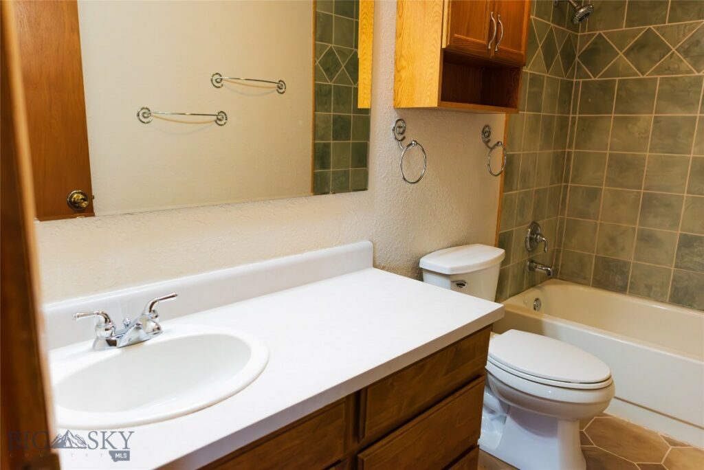 905 Colorado, Belgrade MT 59714