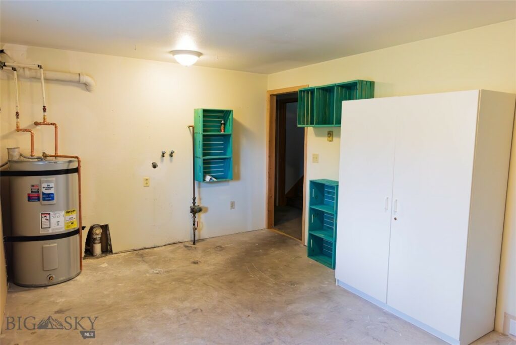 905 Colorado, Belgrade MT 59714