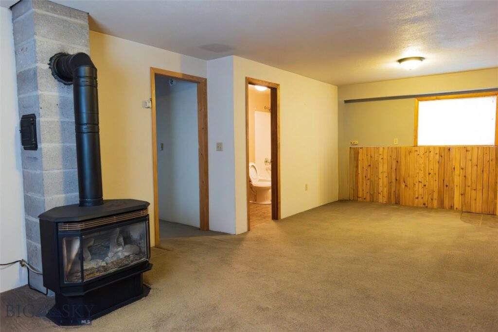 905 Colorado, Belgrade MT 59714