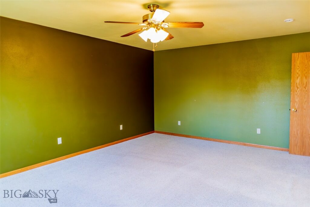 905 Colorado, Belgrade MT 59714