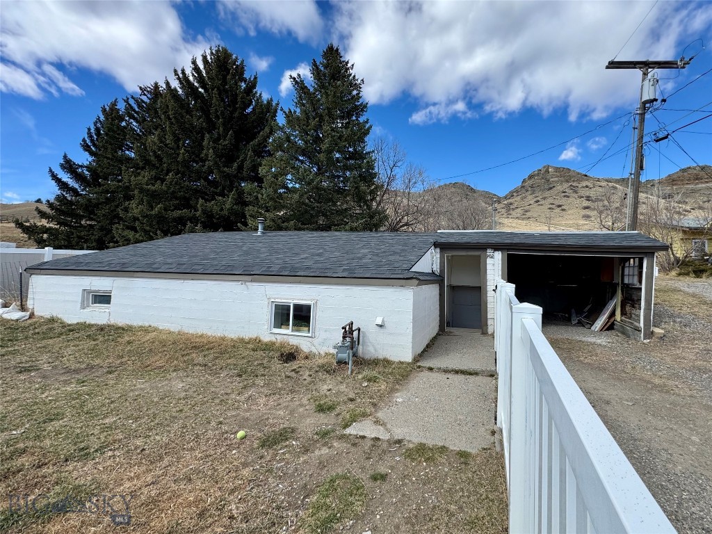 907 E Montana St., Livingston MT 59047