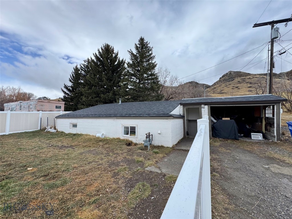 907 E Montana St., Livingston MT 59047