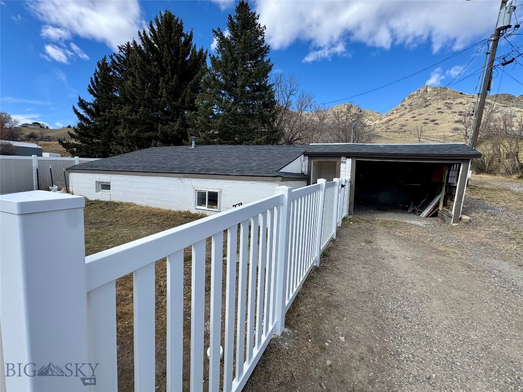 907 E Montana St., Livingston MT 59047
