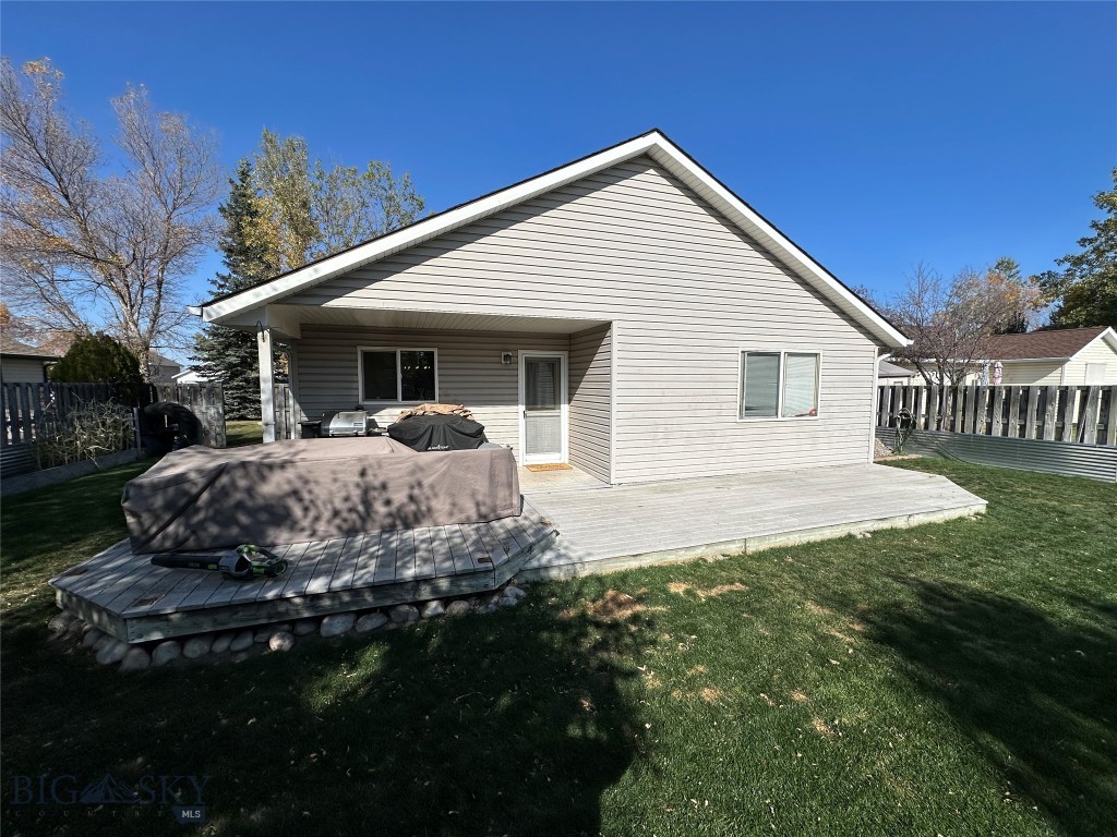 910 Golden West Drive, Belgrade MT 59714