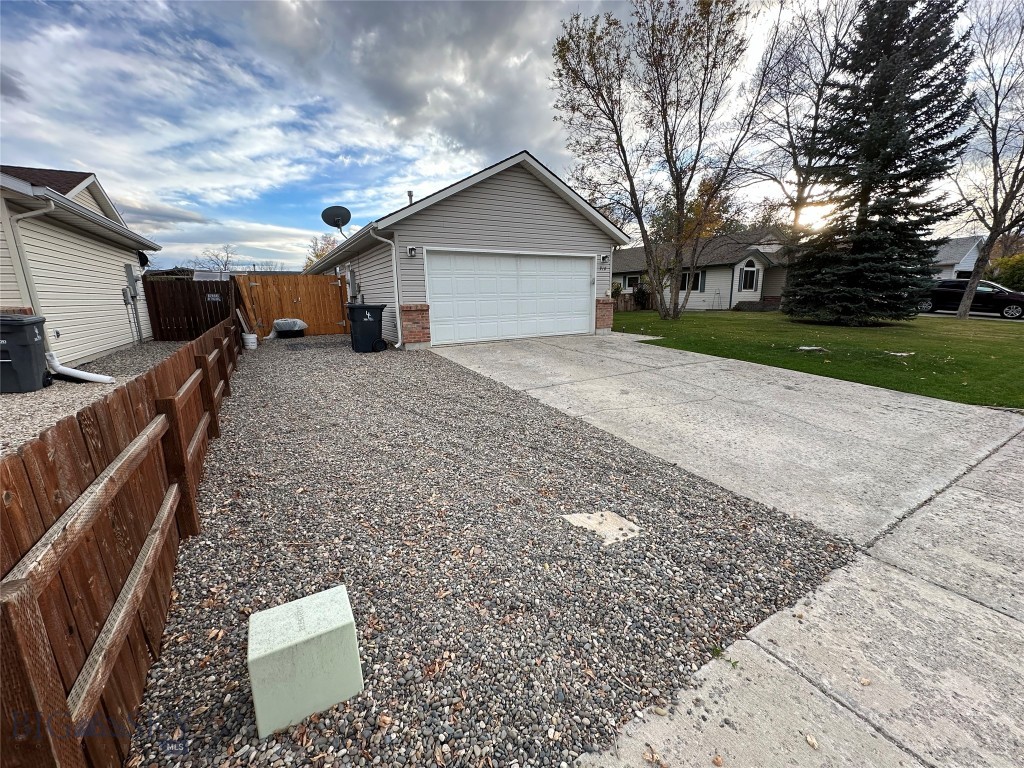 910 Golden West Drive, Belgrade MT 59714