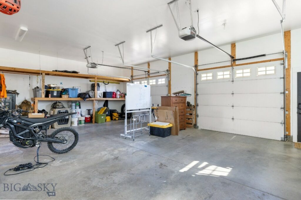 912 Landmark Drive, Belgrade MT 59714