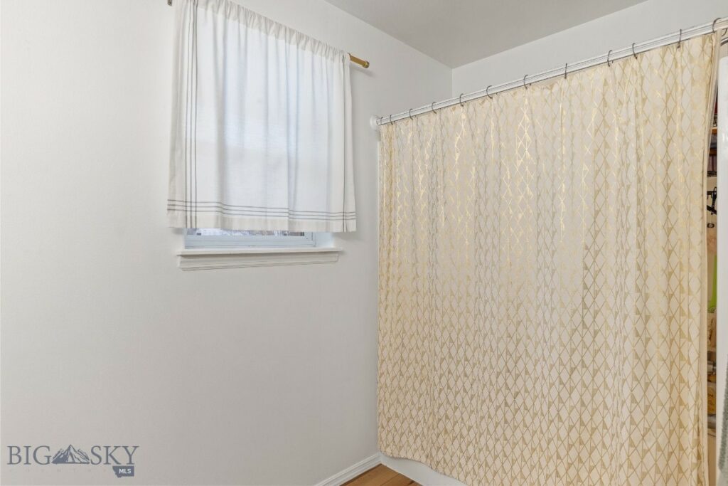 914 Paisley Drive, Belgrade MT 59714