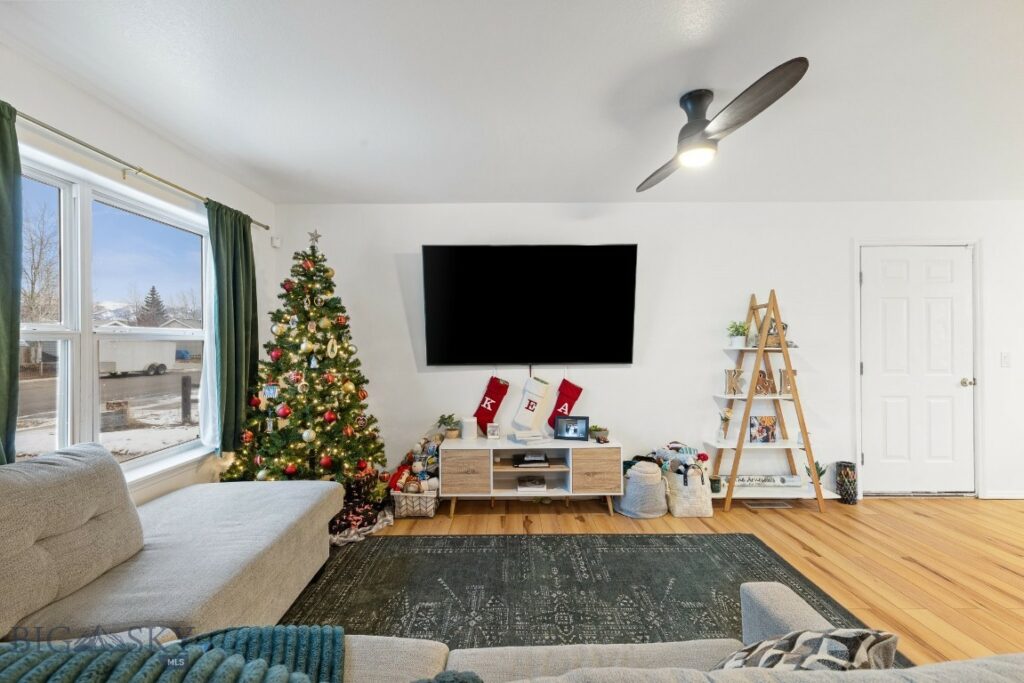 914 Paisley Drive, Belgrade MT 59714
