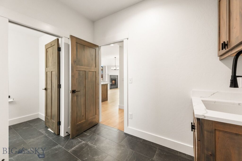 915 Arnold, Bozeman MT 59715