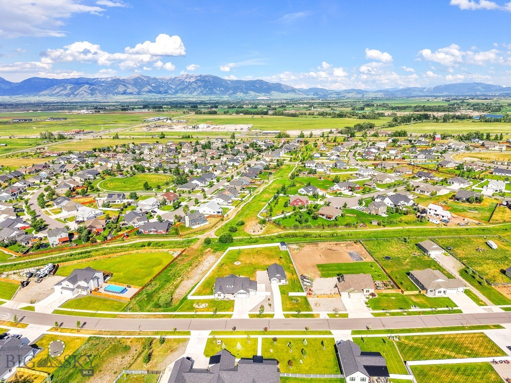 915 Stewart Loop, Bozeman MT 59718